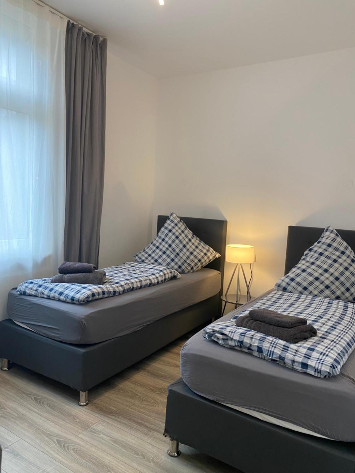Apartments - Free Parking - Wifi - Kitchen เอสเซน ภายนอก รูปภาพ