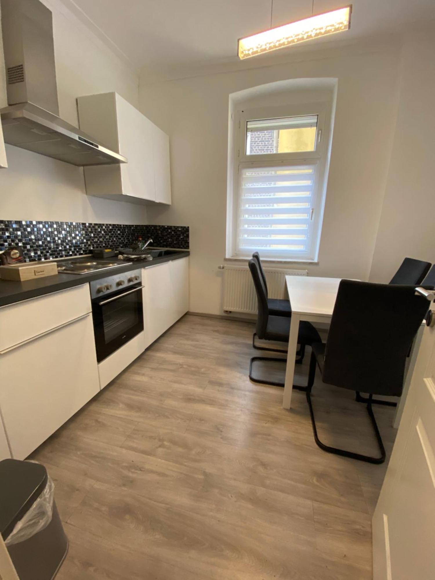 Apartments - Free Parking - Wifi - Kitchen เอสเซน ภายนอก รูปภาพ